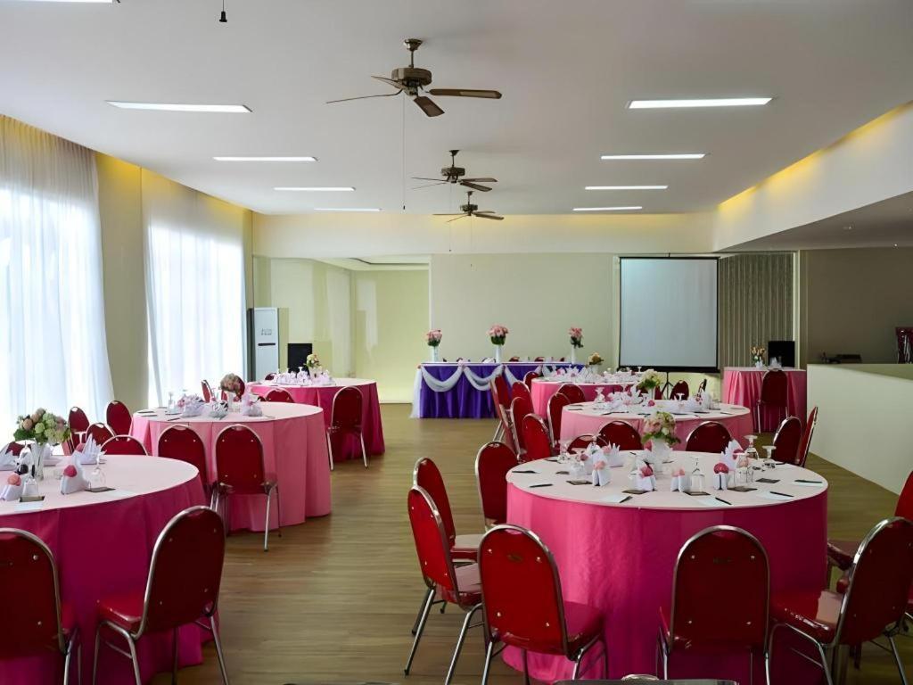 Bali Rich Villa Tuban  Esterno foto